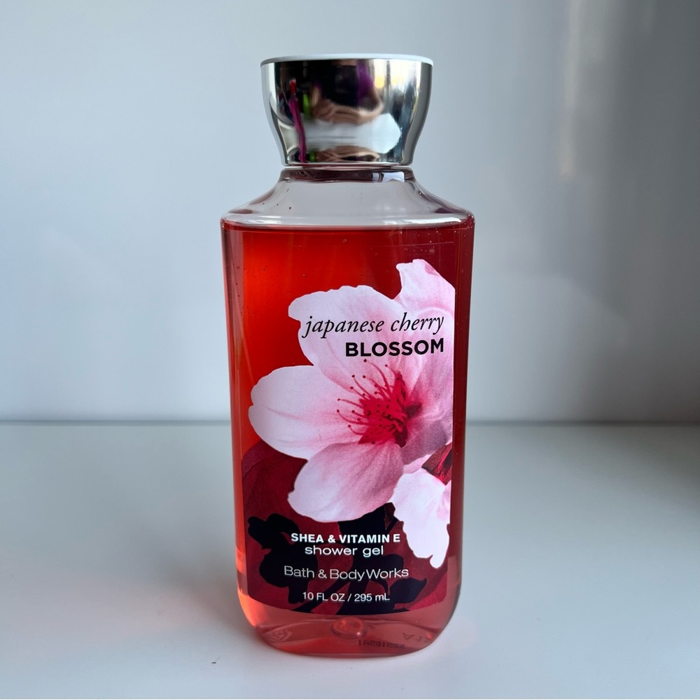 Bath & Body Works Japanese Cherry Blossom Shower Gel